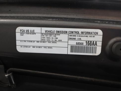Used 2023 Jeep Gladiator Sport AWD/4WD image 21