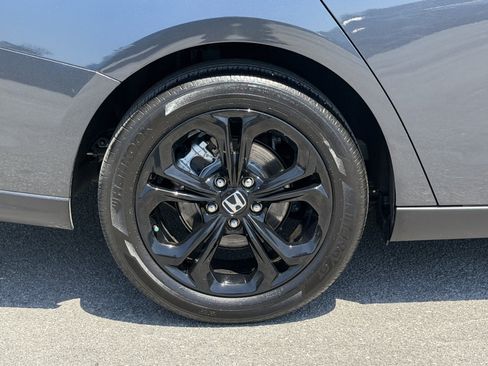 Used 2025 Honda Accord SE image 11