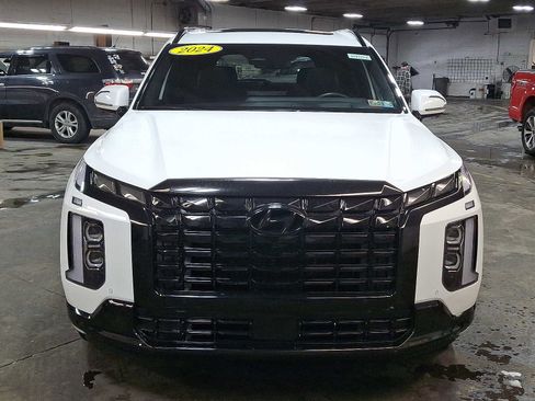 Used 2024 Hyundai Palisade Calligraphy image 2