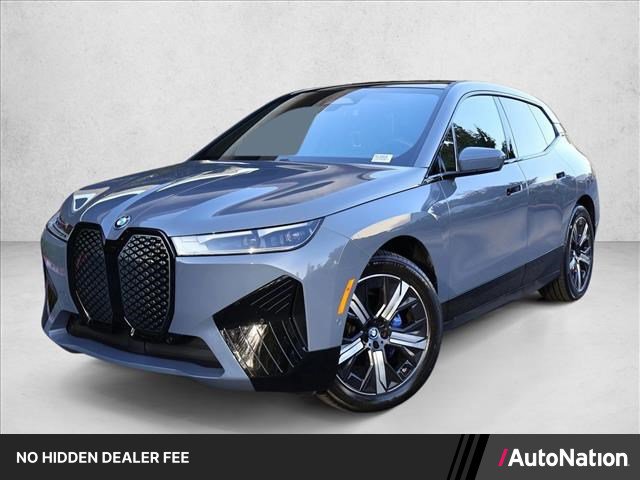 Used 2023 BMW iX xDrive50 w/ Sport Package AWD/4WD image 1
