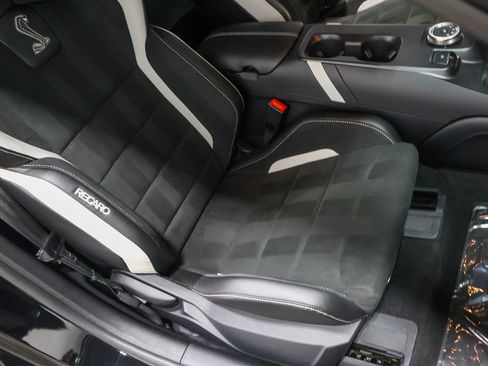 Used 2022 Ford Mustang Shelby GT500 w/ Carbon Fiber Track Pack image 41
