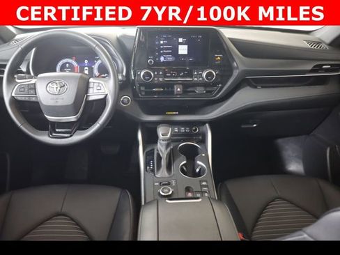 Used 2025 Toyota Highlander XSE AWD/4WD image 15