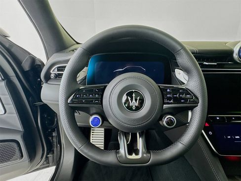 New 2025 Maserati Grecale Modena image 12