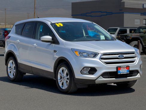Used 2019 Ford Escape SE FWD image 7