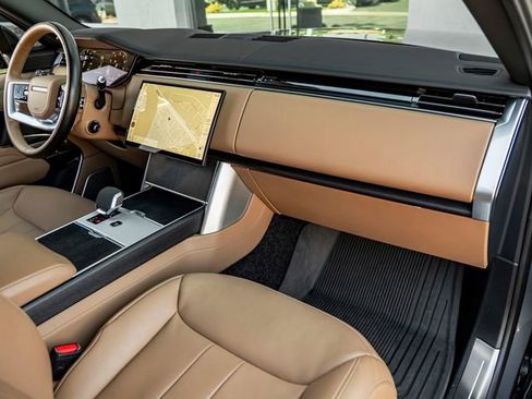 Used 2024 Land Rover Range Rover Autobiography image 34