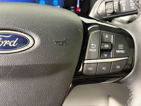 Used 2023 Ford Escape SE w/ Class II Trailer Tow Package FWD image 16