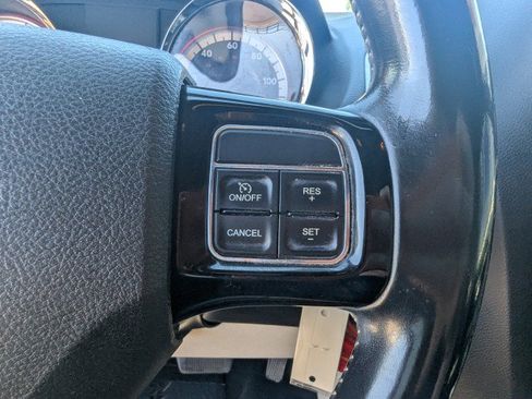 Used 2019 Dodge Grand Caravan SXT FWD image 15