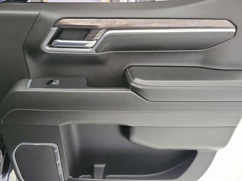 Certified 2023 Chevrolet Silverado 1500 LTZ w/ Z71 Off-Road Package AWD/4WD image 18