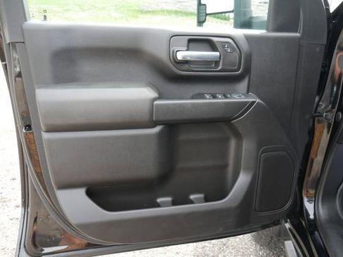 Used 2022 Chevrolet Silverado 2500 Custom w/ Custom Convenience Package AWD/4WD image 12