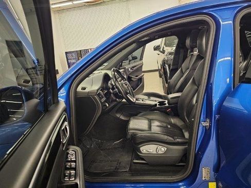 Used 2017 Porsche Macan image 31