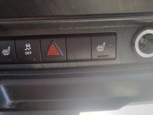 Used 2014 Jeep Patriot Latitude FWD image 34