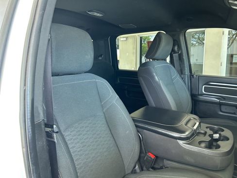 Used 2025 RAM 2500 Big Horn AWD/4WD image 30