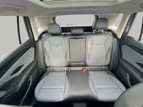 New 2026 Volkswagen Tiguan SE AWD/4WD image 21