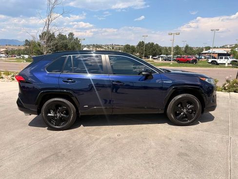 Used 2019 Toyota RAV4 XSE w/ XSE Weather Package AWD/4WD image 10