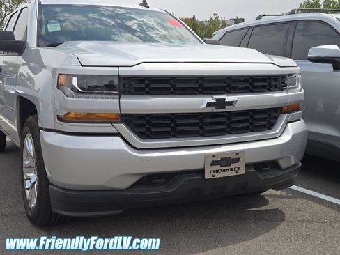 Used 2018 Chevrolet Silverado 1500 Custom w/ Custom Value Package RWD image 2