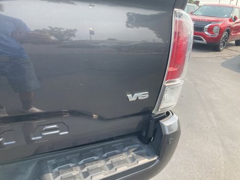 Used 2023 Toyota Tacoma TRD Off-Road w/ Technology Package image 9