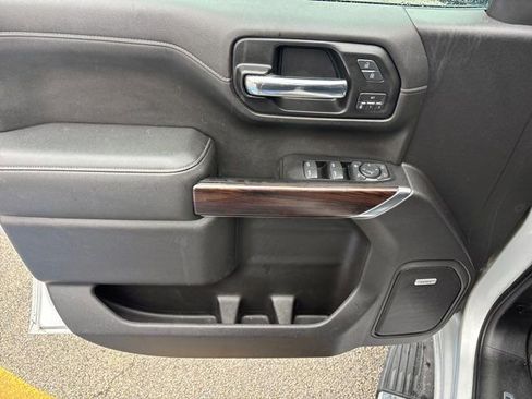 Used 2019 GMC Sierra 1500 SLT image 15