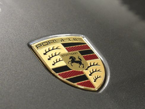 Certified 2025 Porsche Cayenne AWD/4WD image 29