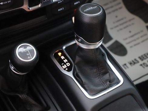 Used 2023 Jeep Gladiator Sport image 27