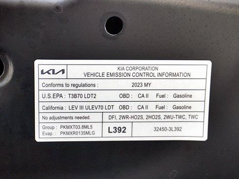 Used 2023 Kia Telluride EX w/ EX Captain's Chair Package image 38