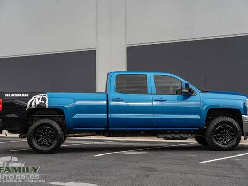 Used 2018 Chevrolet Silverado 3500 W/T image 11