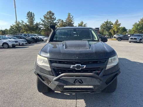 Used 2019 Chevrolet Colorado ZR2 w/ ZR2 Midnight Special Edition AWD/4WD image 2