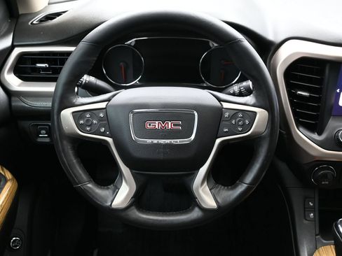 Used 2017 GMC Acadia Denali w/ Technology Package FWD image 15