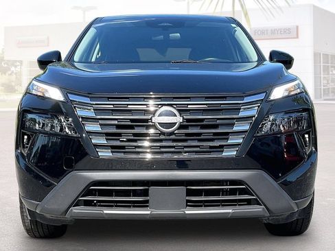 Used 2025 Nissan Rogue SV FWD image 23