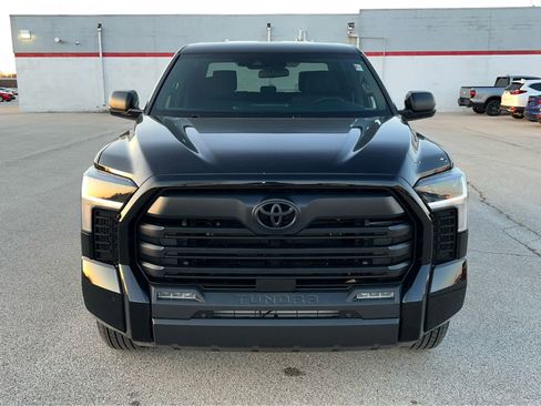 Used 2025 Toyota Tundra SR5 w/ SR5 Convenience Package image 3