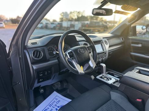 Used 2015 Toyota Tundra SR5 w/ TRD Off Road Package image 10