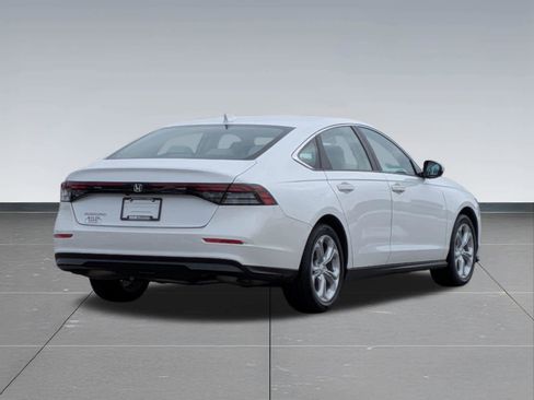 Certified 2023 Honda Accord LX image 6