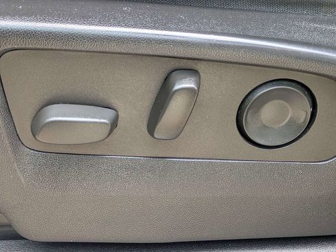 Used 2022 Chevrolet Silverado 1500 Custom RWD image 19