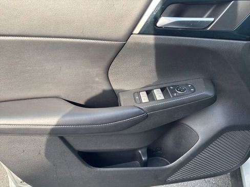 Used 2022 Mitsubishi Outlander SE image 13