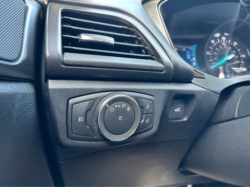 Used 2018 Ford Fusion SE w/ Equipment Group 601A image 23