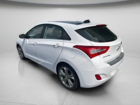 Used 2014 Hyundai Elantra GT w/ Option Group 03 FWD image 8