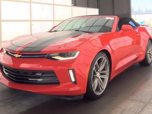 Used 2018 Chevrolet Camaro LT RWD image 4