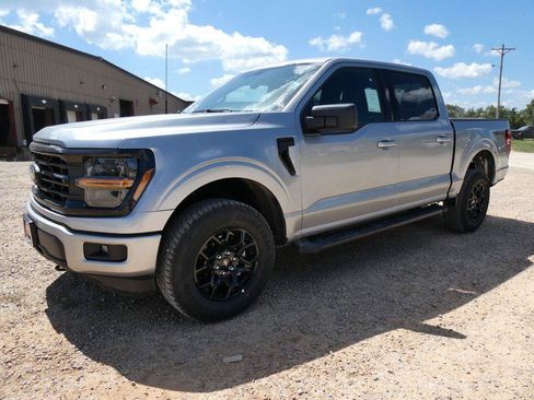 New 2026 Ford F150 XLT w/ XLT Black Appearance Package AWD/4WD image 8