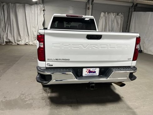 Used 2022 Chevrolet Silverado 2500 LT AWD/4WD image 6