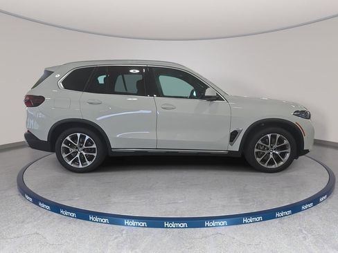 Certified 2024 BMW X5 sDrive40i w/ Premium Package RWD image 4