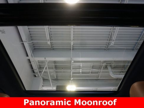 Used 2024 Toyota Highlander Platinum image 11