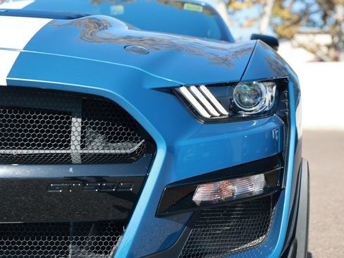 Used 2021 Ford Mustang Shelby GT500 w/ Technology Package RWD image 8