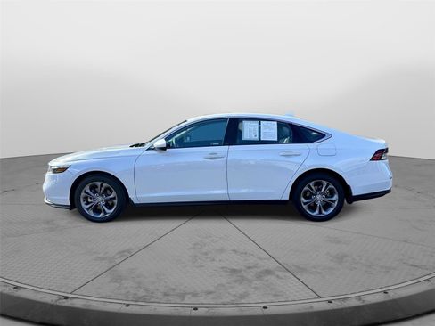 Certified 2024 Honda Accord EX image 36