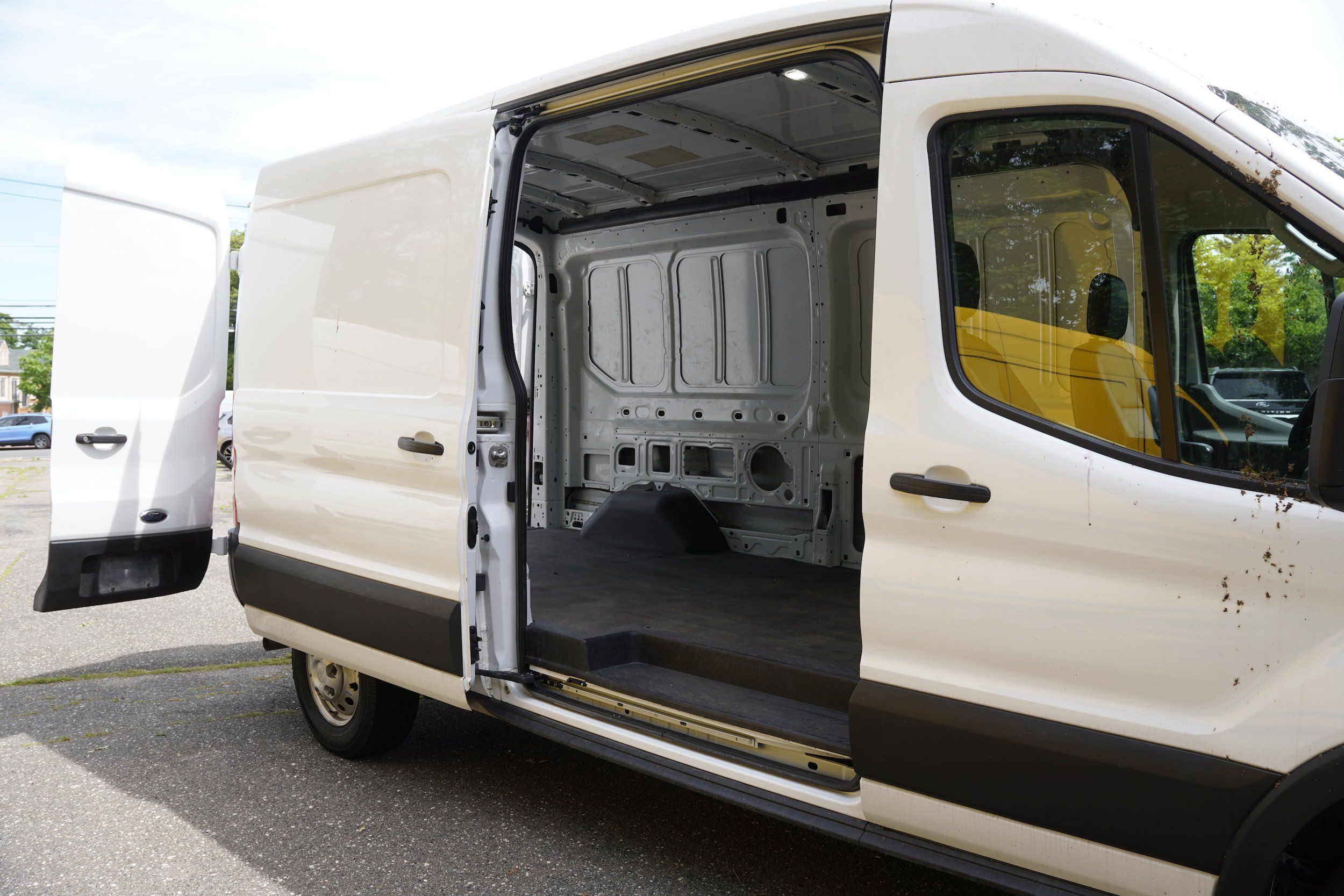 Used 2023 Ford Transit 250 Medium Roof AWD image 14