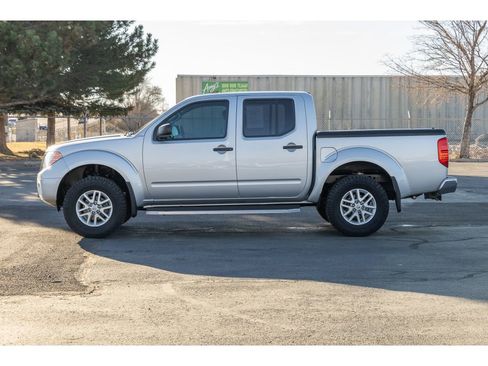 Used 2014 Nissan Frontier SV w/ SV Value Truck Package image 6