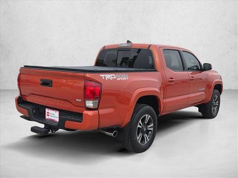 Certified 2017 Toyota Tacoma TRD Sport image 5