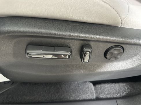 Used 2020 Honda CR-V EX-L image 10