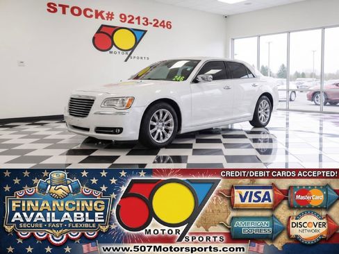 Used 2012 Chrysler 300 Limited RWD image 1
