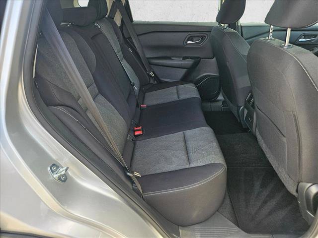 Used 2024 Nissan Rogue SV AWD/4WD image 19