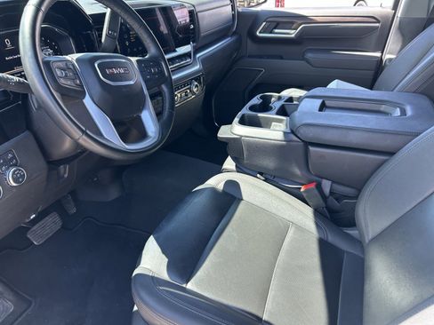 Used 2025 GMC Sierra 1500 SLT image 9