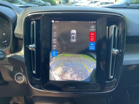 Certified 2023 Volvo XC40 B5 Plus w/ Climate Package AWD/4WD image 21